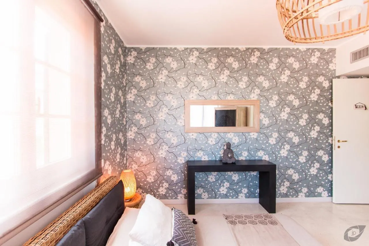 Le Camere Pietrasantine - Centro Storico Pietrasanta Bed & Breakfast