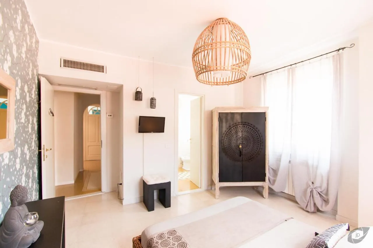 Bed & Breakfast Le Camere Pietrasantine - Centro Storico Pietrasanta Italy
