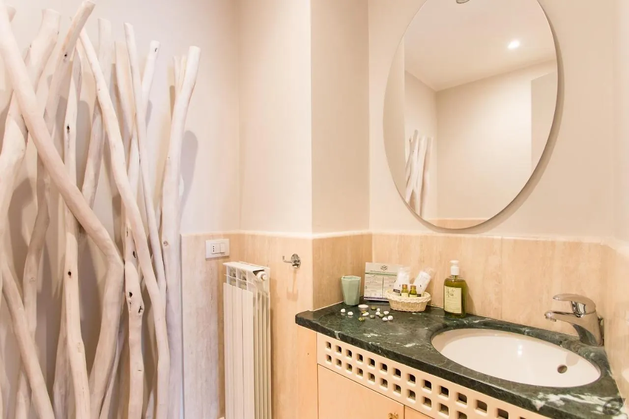 Le Camere Pietrasantine - Centro Storico Pietrasanta Bed & Breakfast
