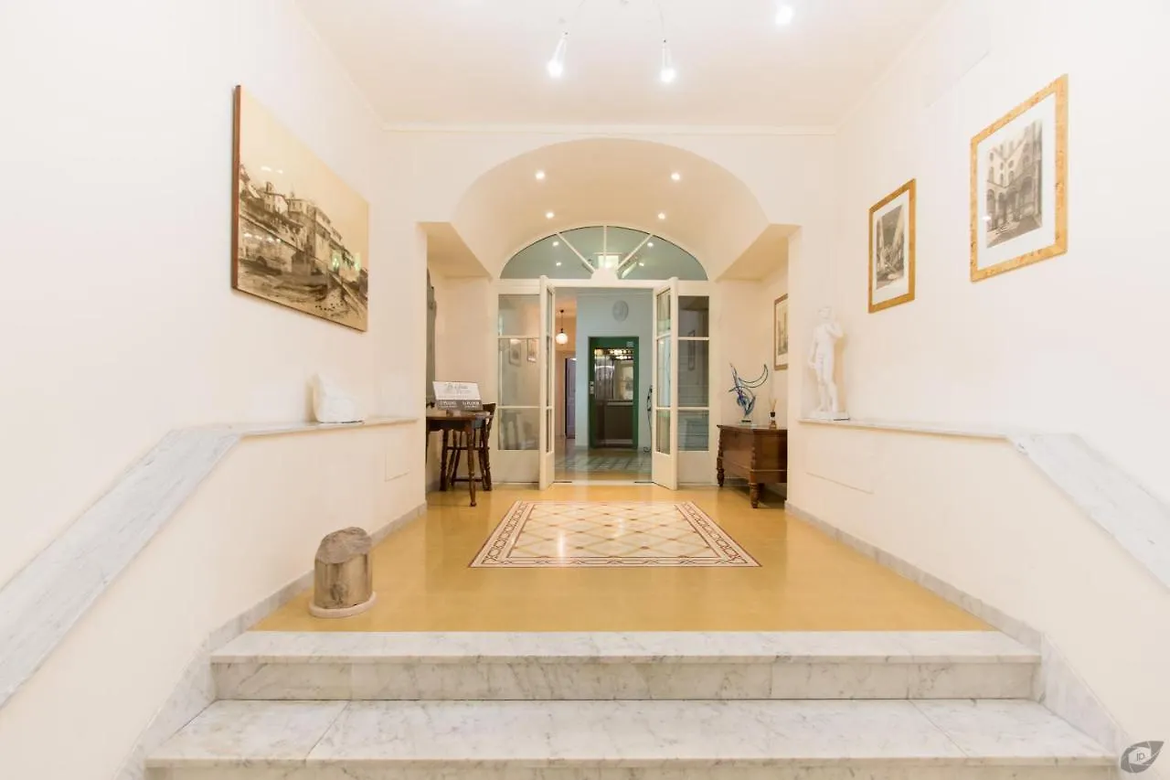 Le Camere Pietrasantine - Centro Storico Pietrasanta Bed & Breakfast