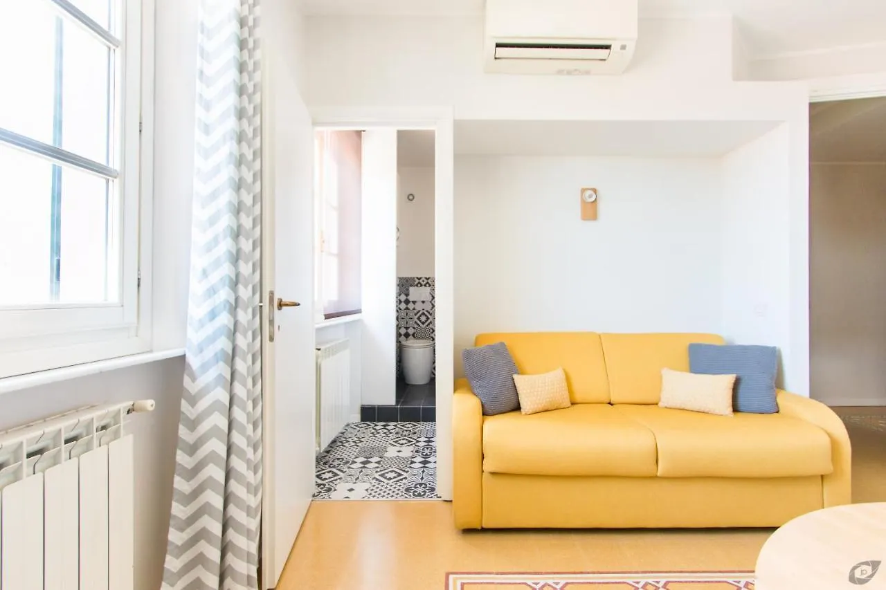 Le Camere Pietrasantine - Centro Storico Pietrasanta Bed & Breakfast